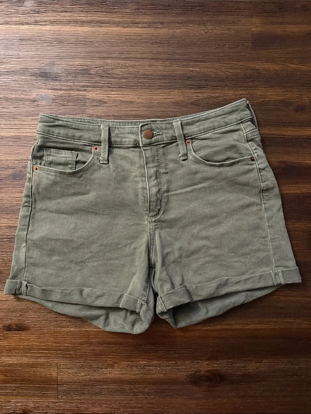 Universal Thread Olive Green Denim High Rise Midi Shorts 6/28R